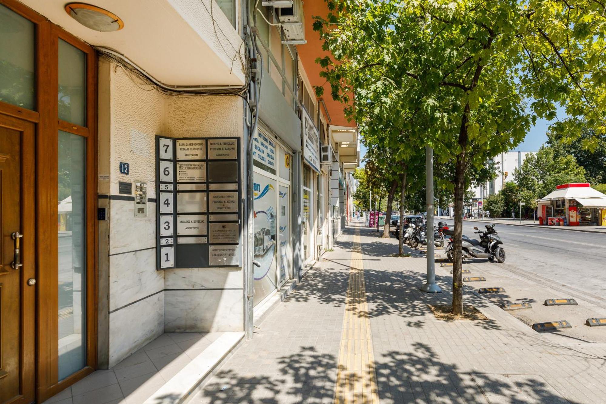 Lorian Suite By Alchemia Parking Thessaloniki Exterior foto